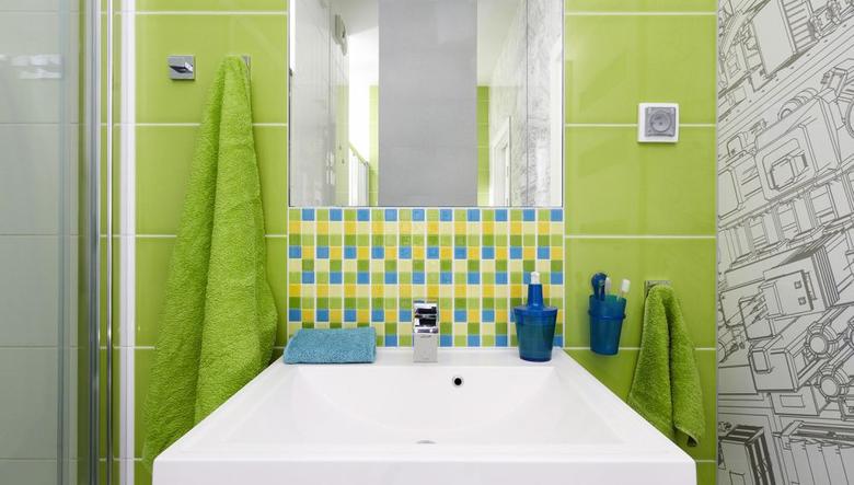 Kolorowa łazienka, czyli jak ożywić wnętrze?
